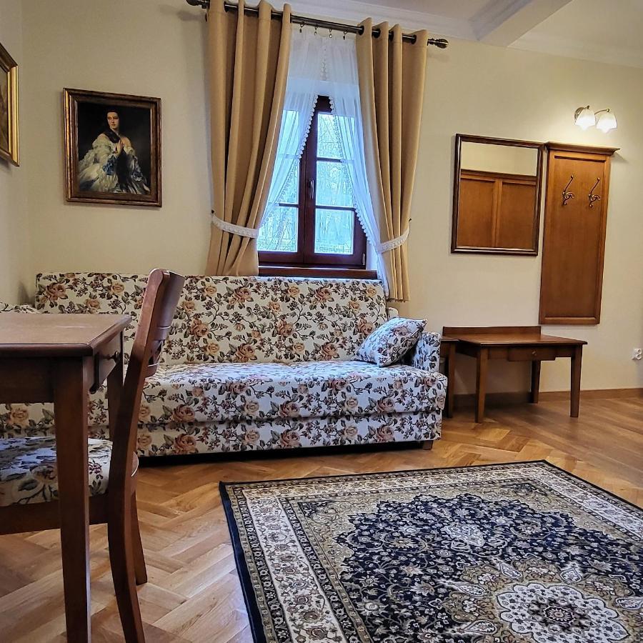 Hotel Sarmata Zespół Dworski Sandomierz Exterior foto