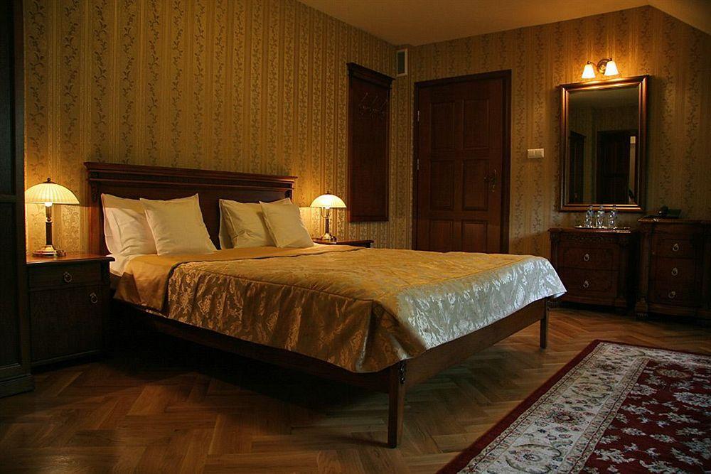 Hotel Sarmata Zespół Dworski Sandomierz Exterior foto