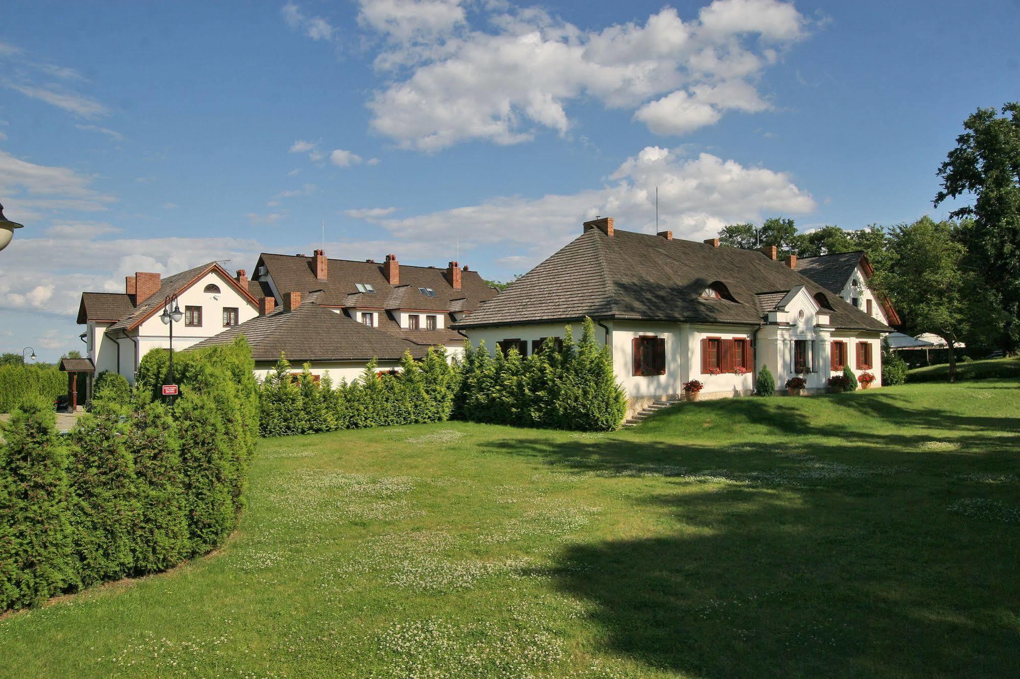 Hotel Sarmata Zespół Dworski Sandomierz Exterior foto