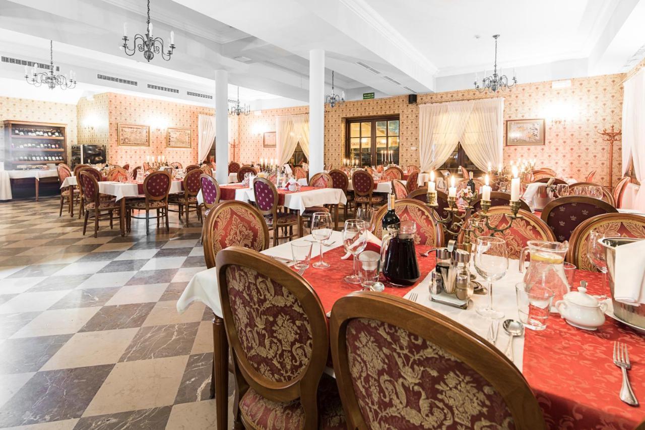 Hotel Sarmata Zespół Dworski Sandomierz Exterior foto